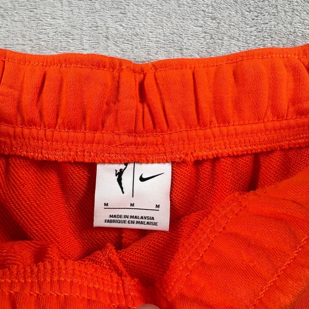 Nike WNBA Fleece Basketball Shorts Women Medium Orange Loose Fit Mid Rise Swoosh